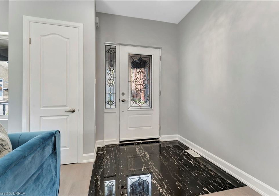94-superior-street-brantford-ontario-40758345