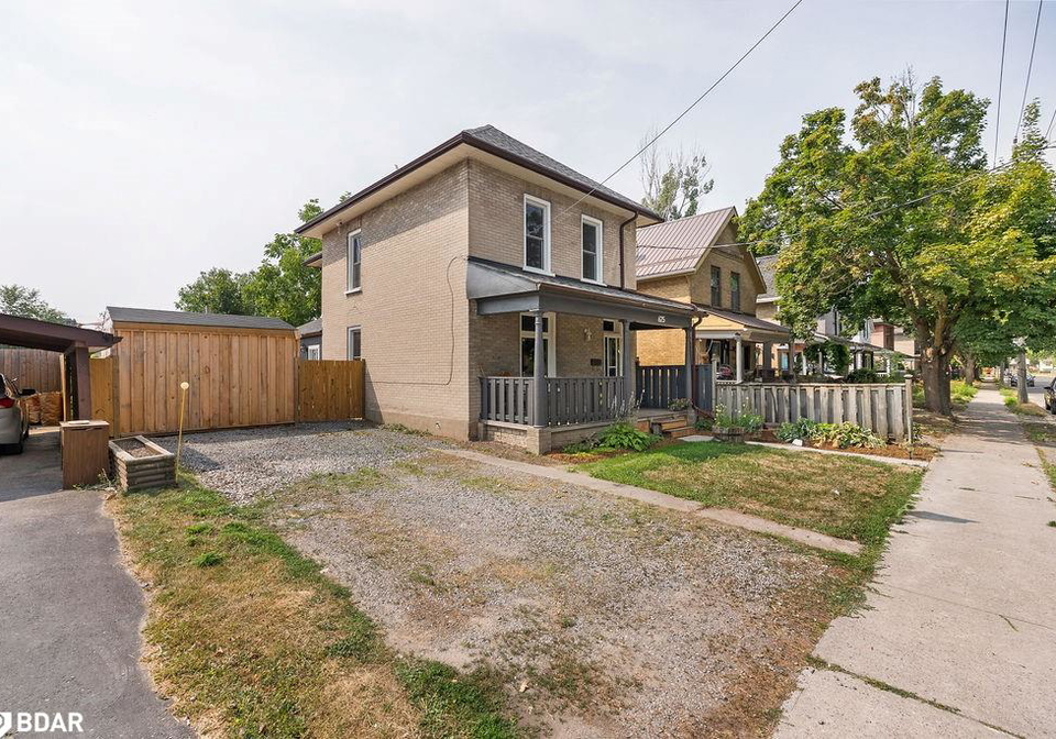 625-brown-street-peterborough-ontario-40758424