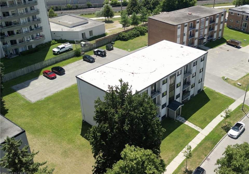 21-balfour-crescent-waterloo-ontario-40758486
