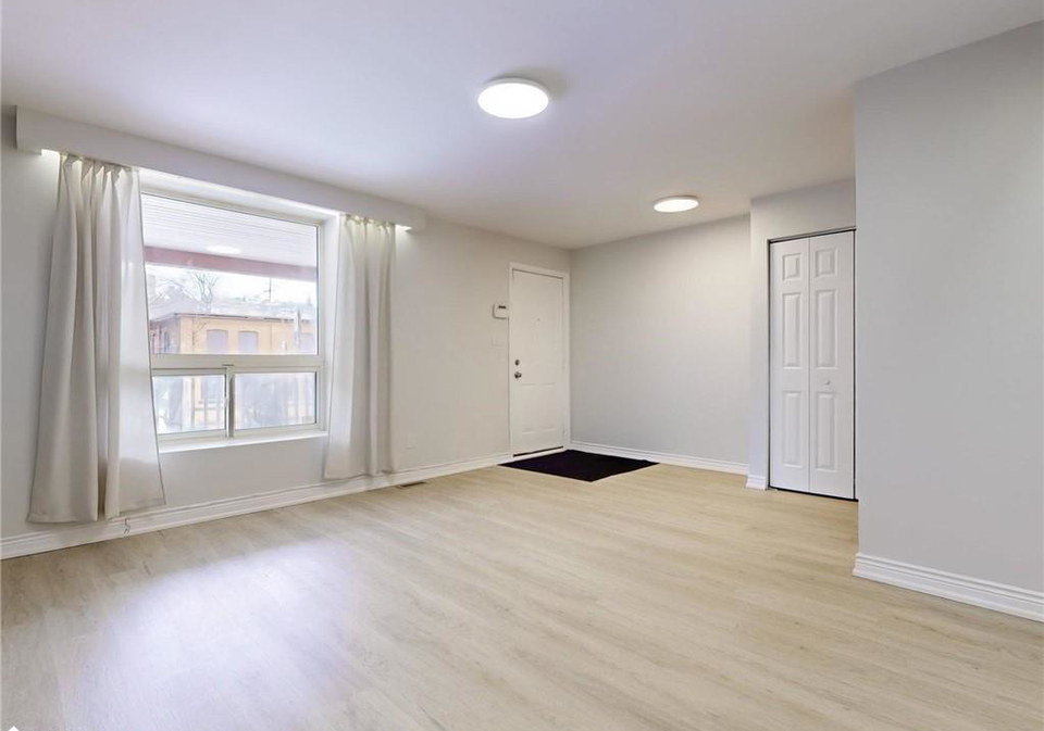 67-aikman-avenue-hamilton-ontario-40758548