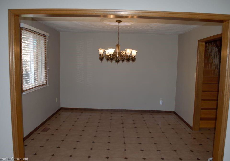 30-hearthside-crescent-stoney-creek-ontario-40758634