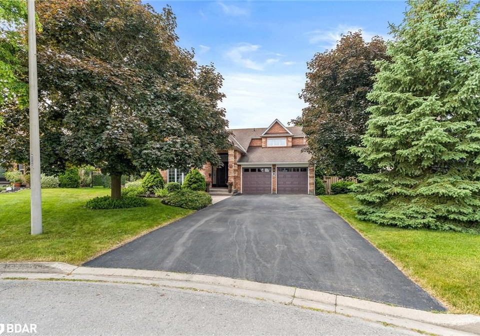 10-janet-court-georgetown-ontario-40758846