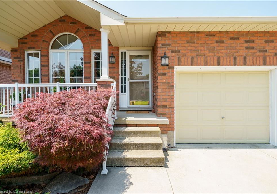 212-alderlea-avenue-glanbrook-ontario-40758896