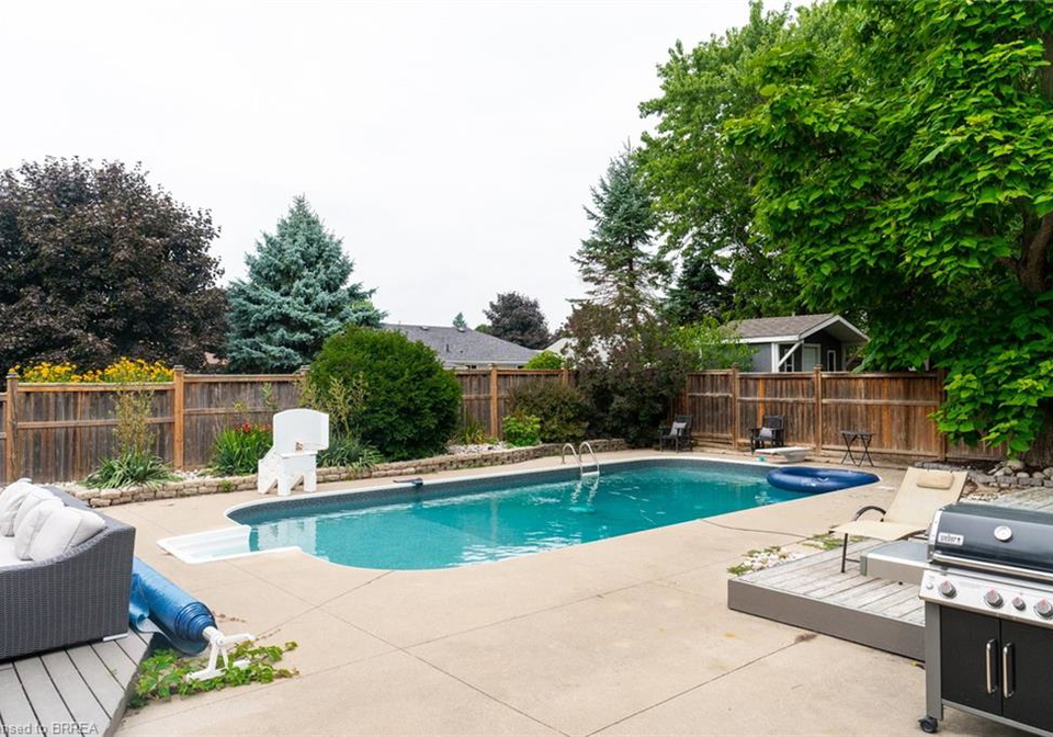 37-andrew-street-st-george-ontario-40758933