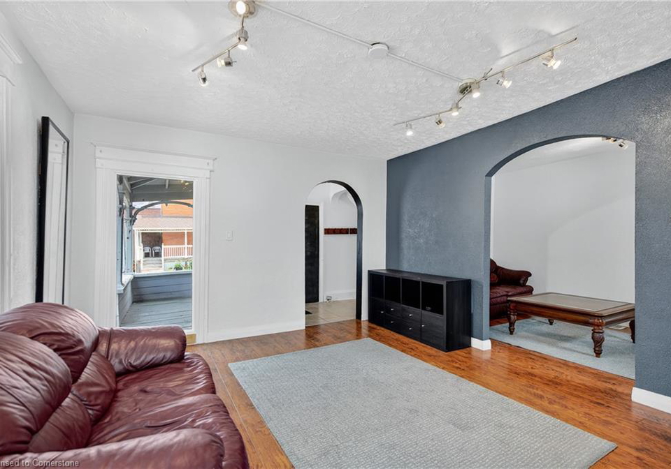 107-west-main-street-welland-ontario-40758971