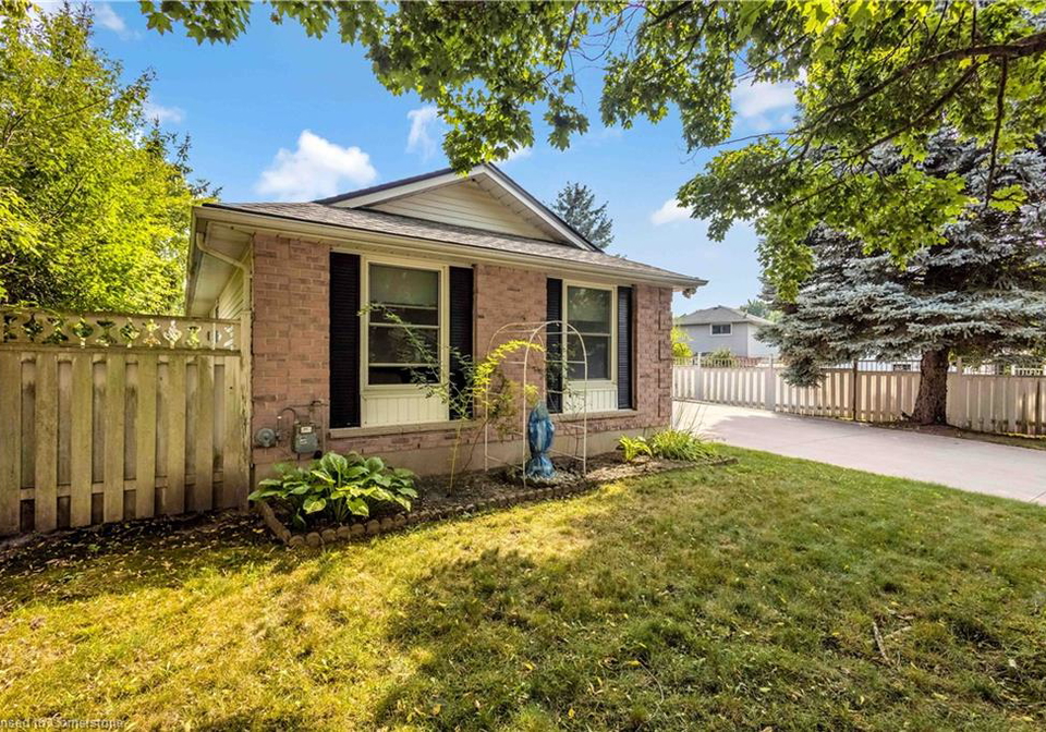 375-sekura-street-cambridge-ontario-40759046