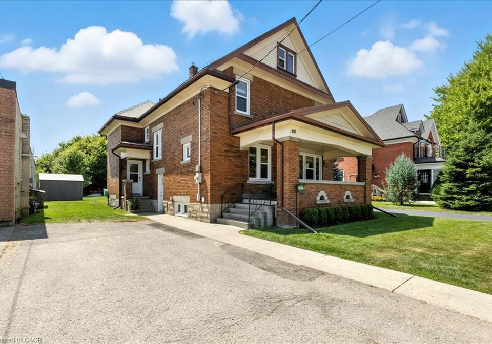 3654-lobsinger-line-st-clements-ontario-40759125