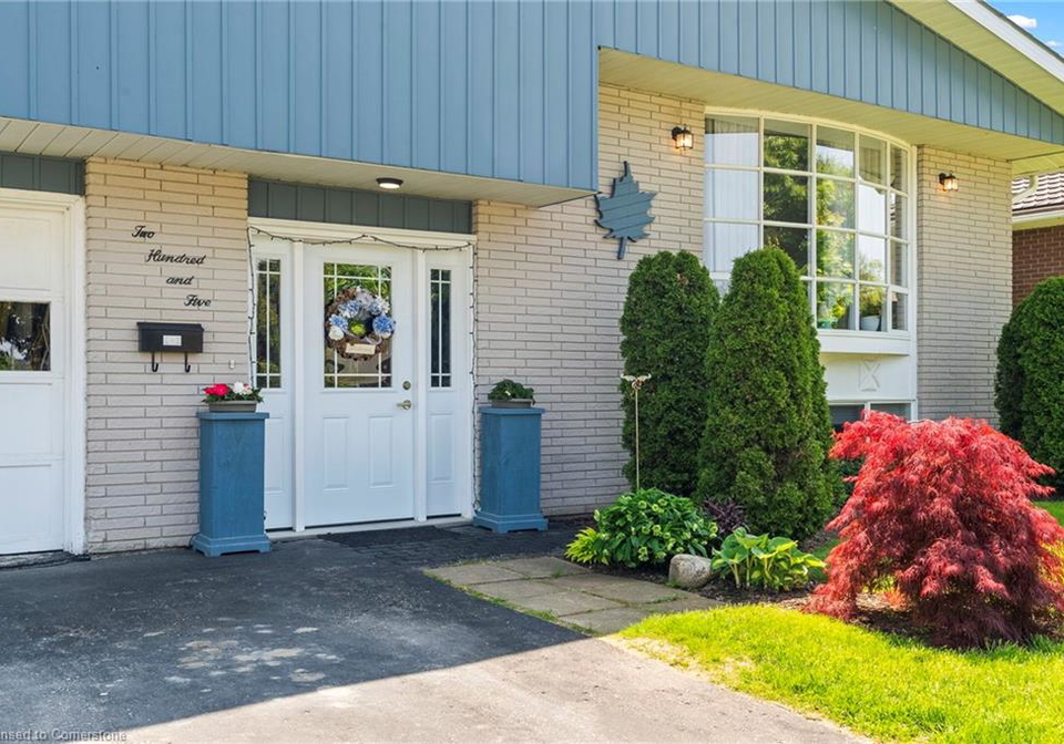 205-byeland-drive-mount-forest-ontario-40759126