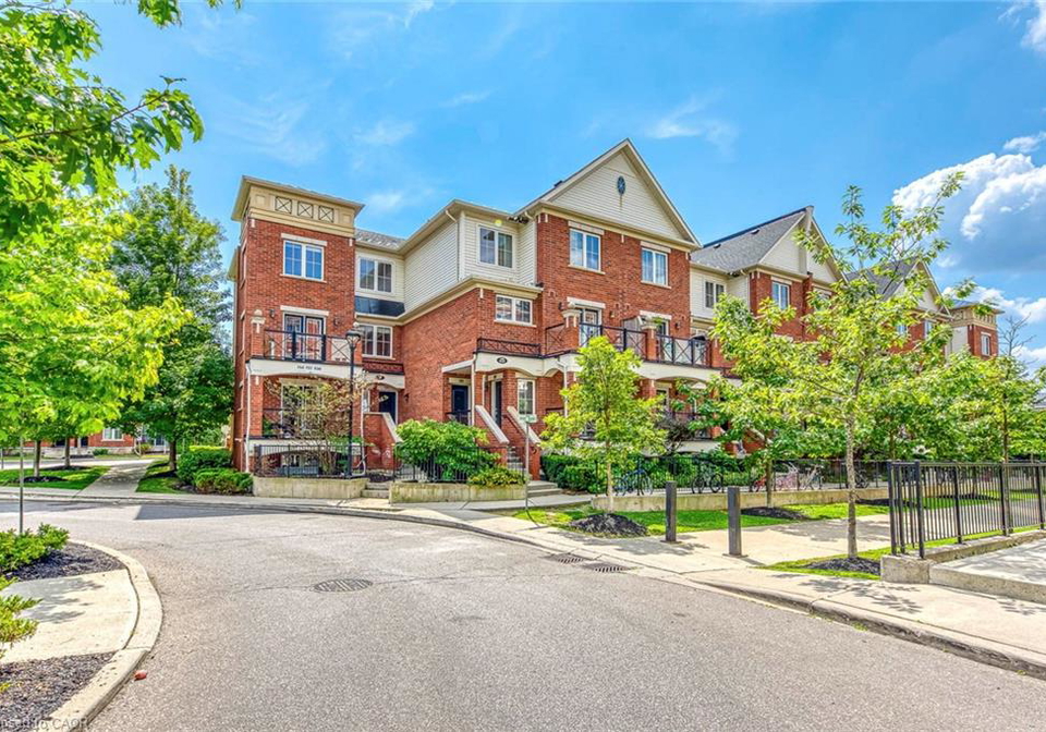2468-post-road-oakville-ontario-40759200