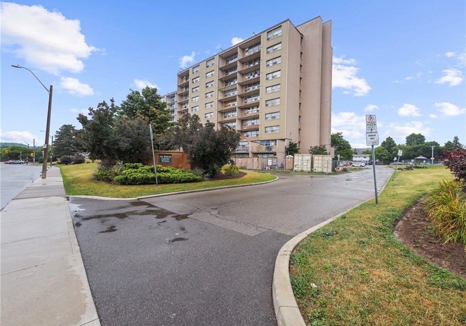 15-albright-road-hamilton-ontario-40759355