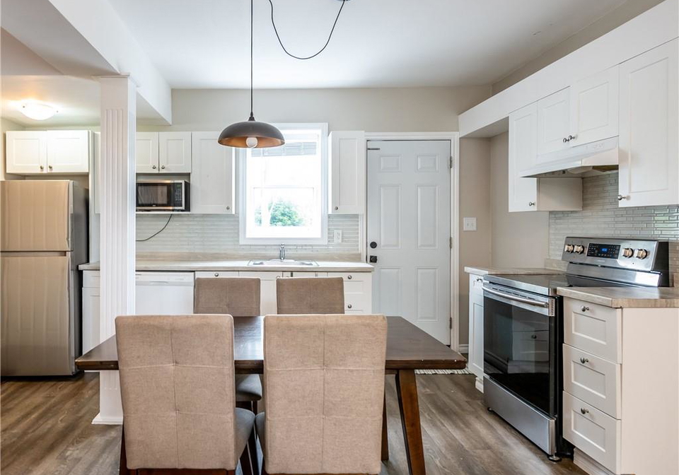 10-douglas-avenue-hamilton-ontario-40759436