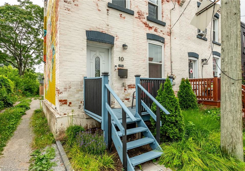 10-douglas-avenue-hamilton-ontario-40759436