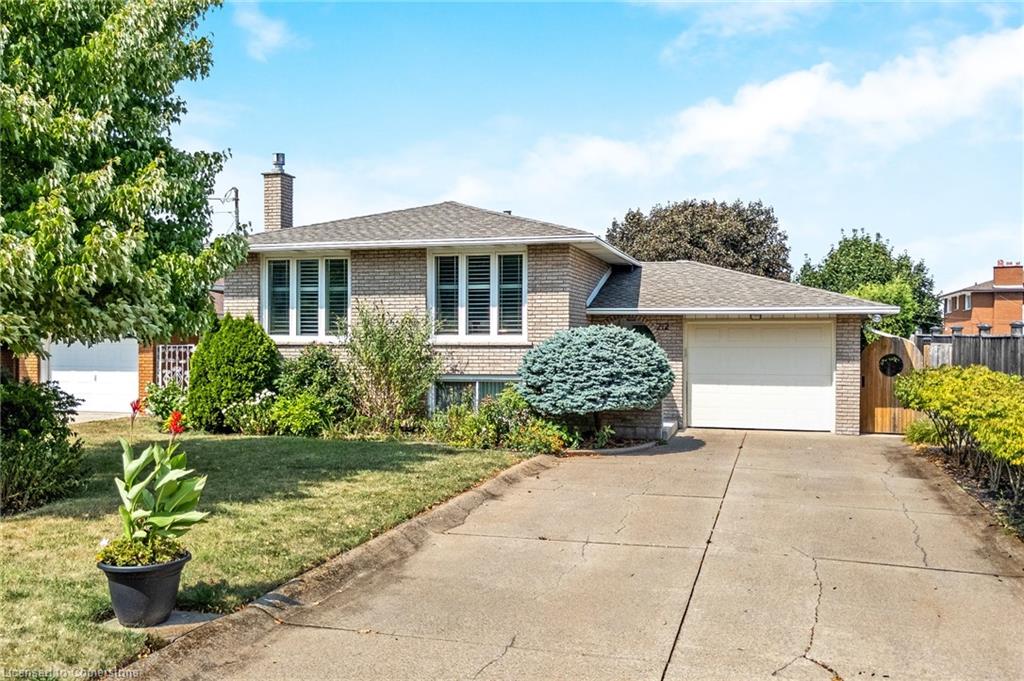 212-memorial-avenue-stoney-creek-ontario-40759468