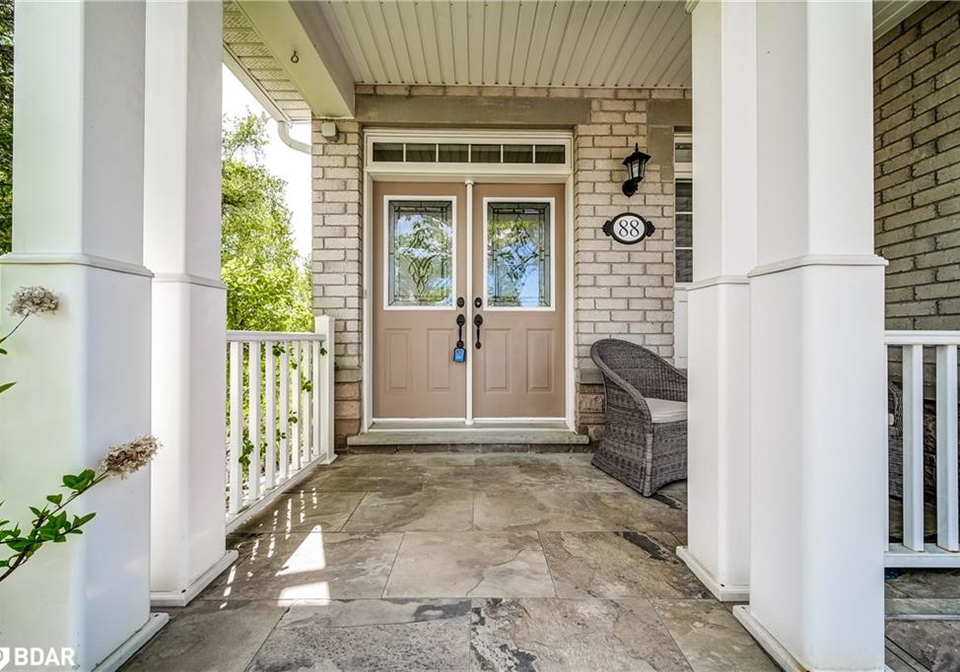 88-stonecliffe-crescent-aurora-ontario-40759482