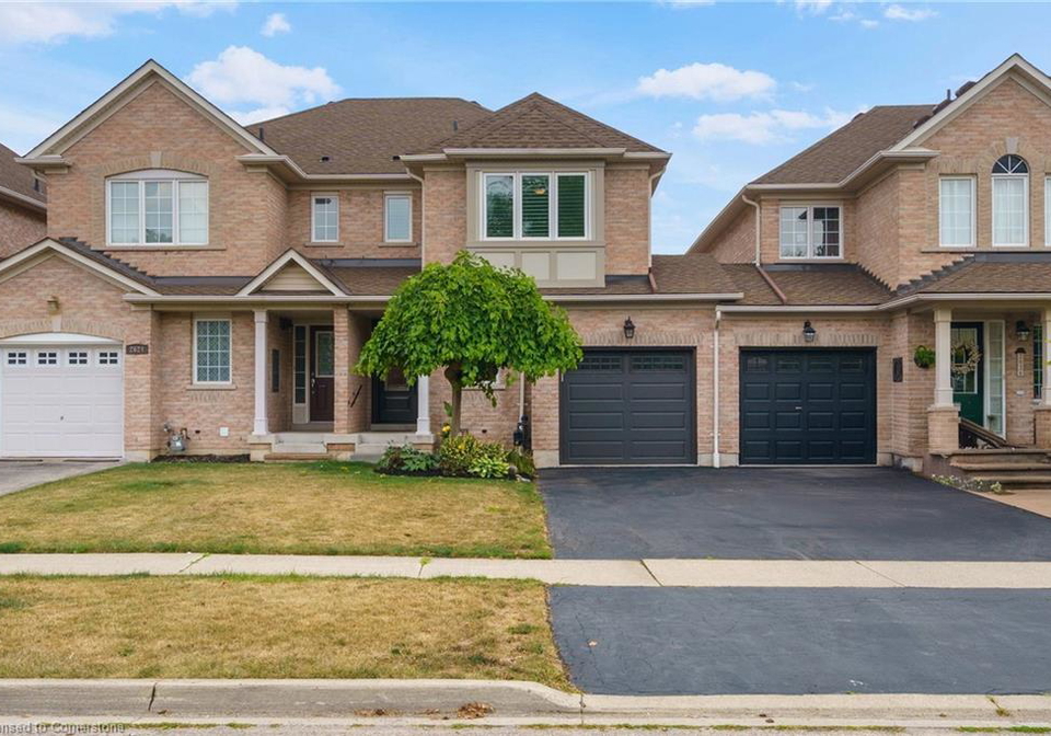 2626-armour-crescent-burlington-ontario-40759485
