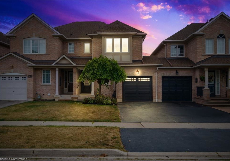 2626-armour-crescent-burlington-ontario-40759485
