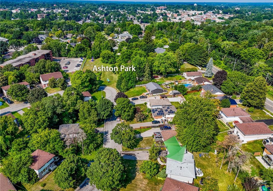 30-ashton-drive-simcoe-ontario-40759537
