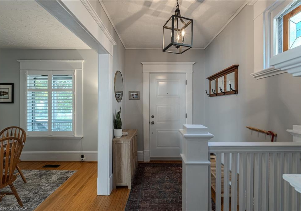 35-palmerston-avenue-brantford-ontario-40759552