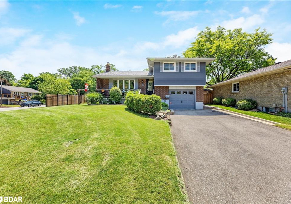 10-gilston-parkway-paris-ontario-40759709