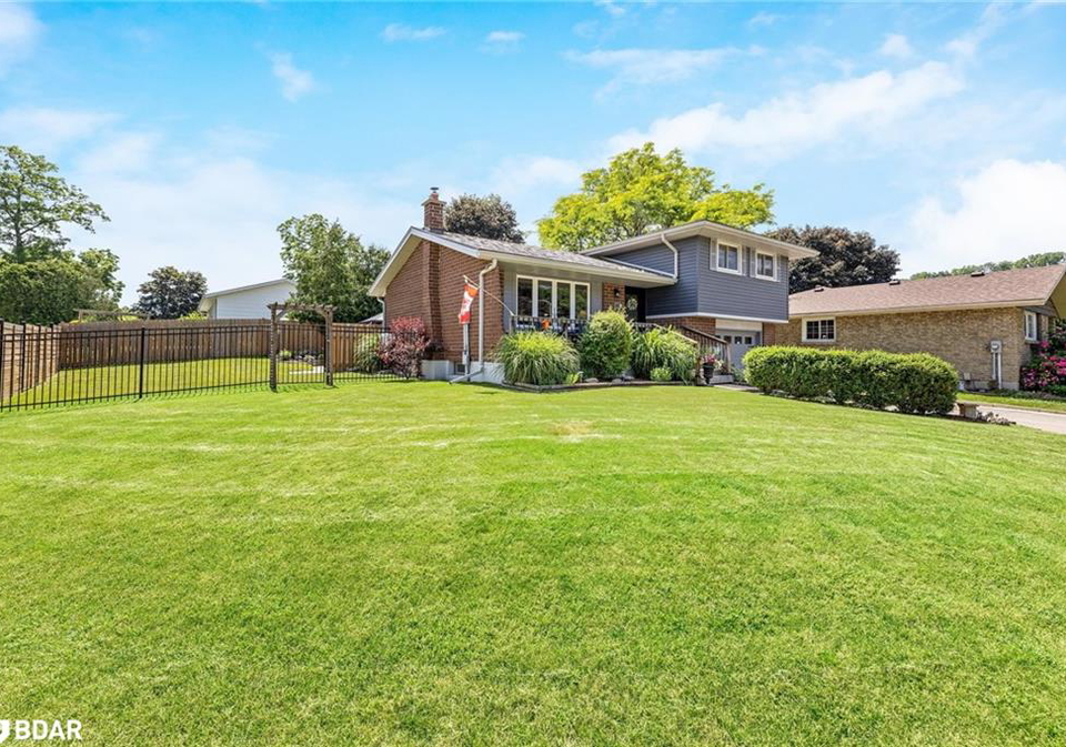 10-gilston-parkway-paris-ontario-40759709