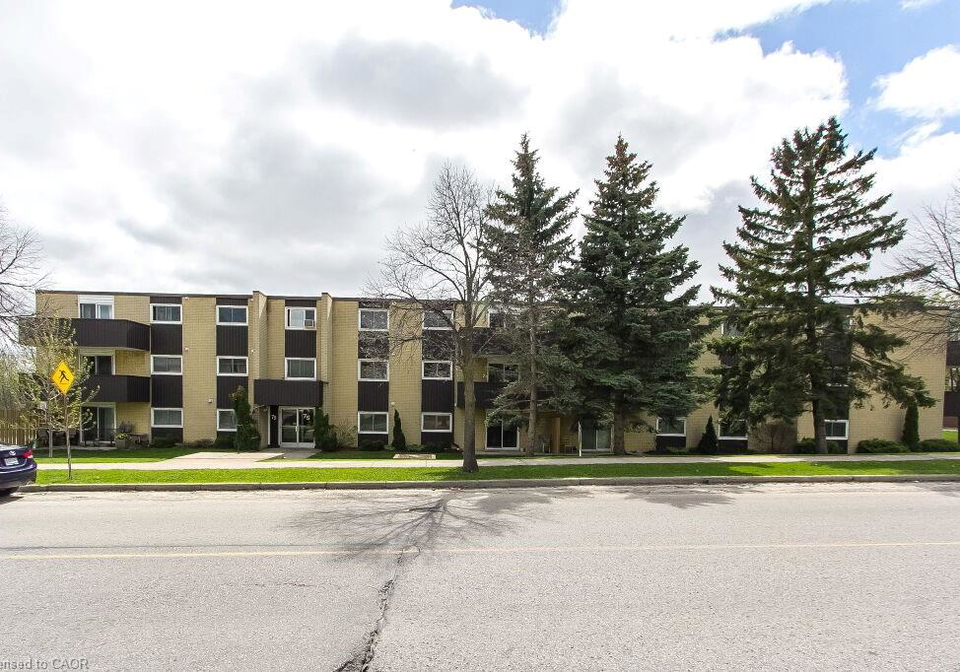 75-hazelglen-drive-kitchener-ontario-40759752