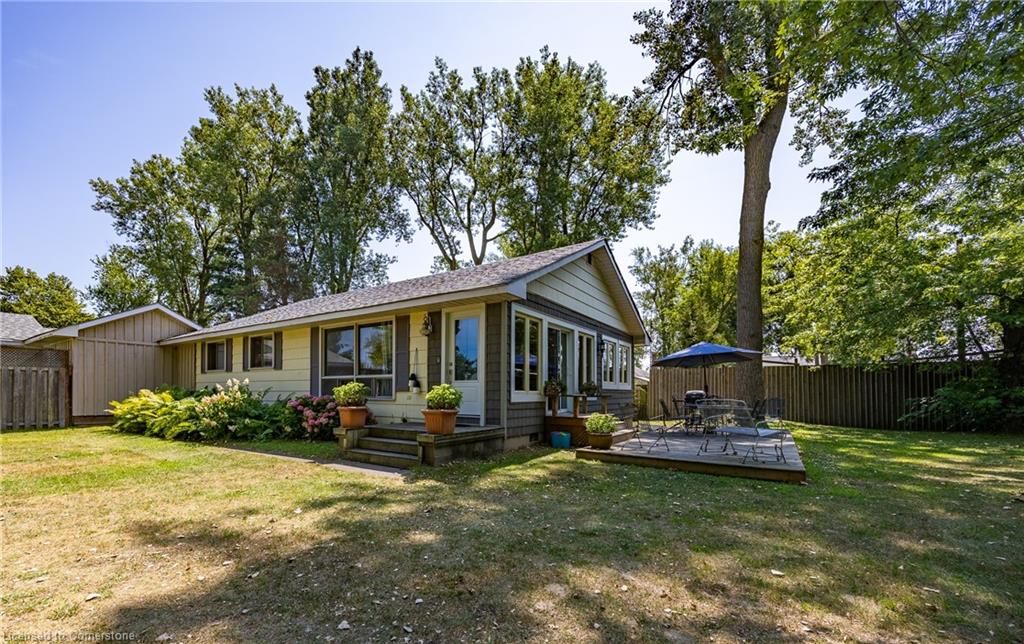 261-erie-boulevard-long-point-ontario-40759758