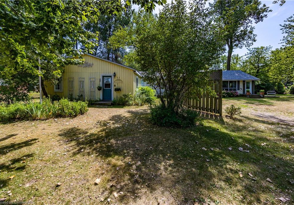 261-erie-boulevard-long-point-ontario-40759758