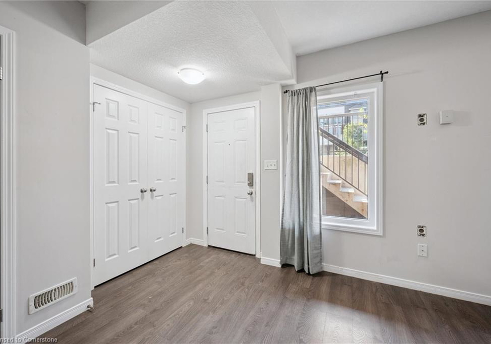 236-rachel-crescent-kitchener-ontario-40759825