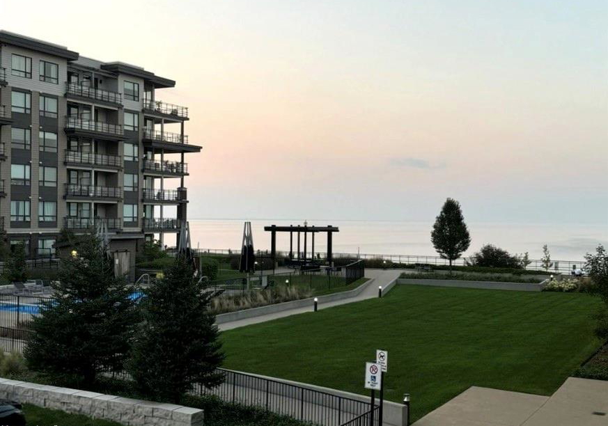 10-esplanade-lane-grimsby-ontario-40759901