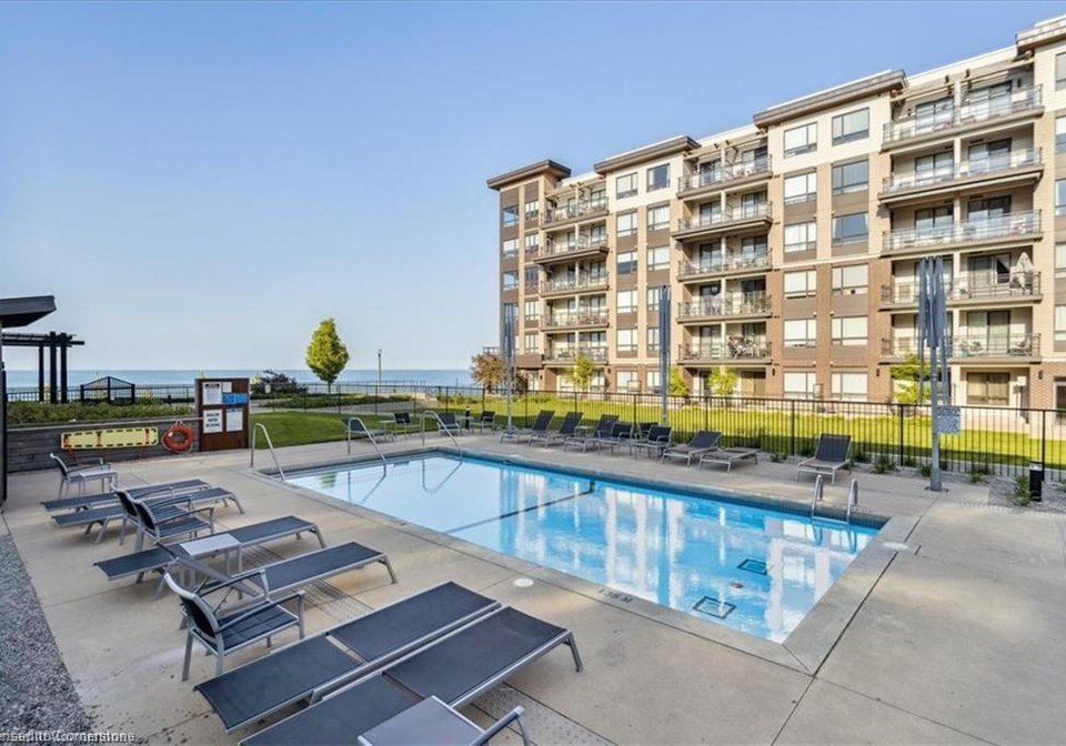 10-esplanade-lane-grimsby-ontario-40759901