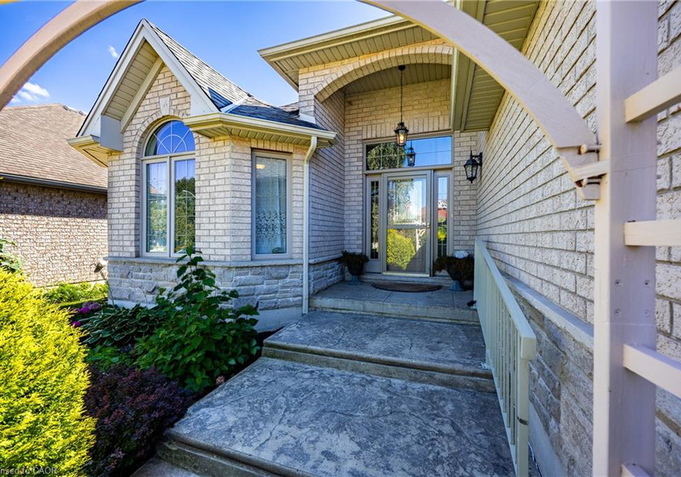60-willowdale-crescent-port-dover-ontario-40759911