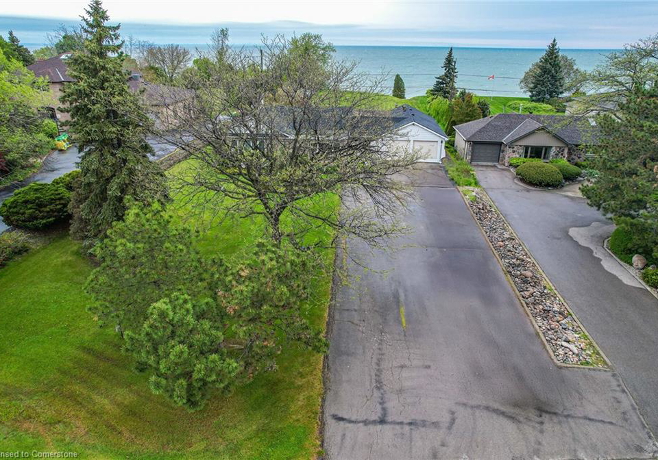 1033-north-service-road-stoney-creek-ontario-40759917