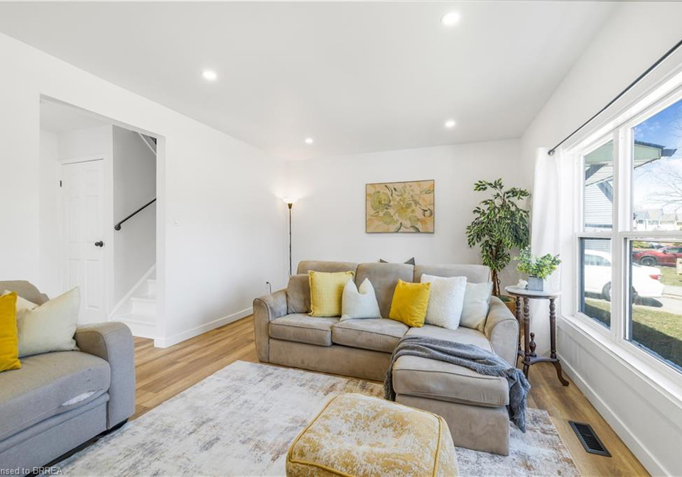 32-enfield-crescent-brantford-ontario-40759988