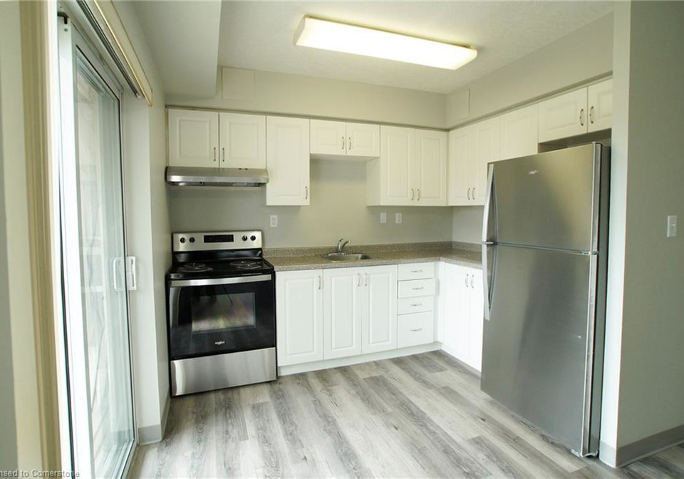 593-strasburg-road-kitchener-ontario-40760046