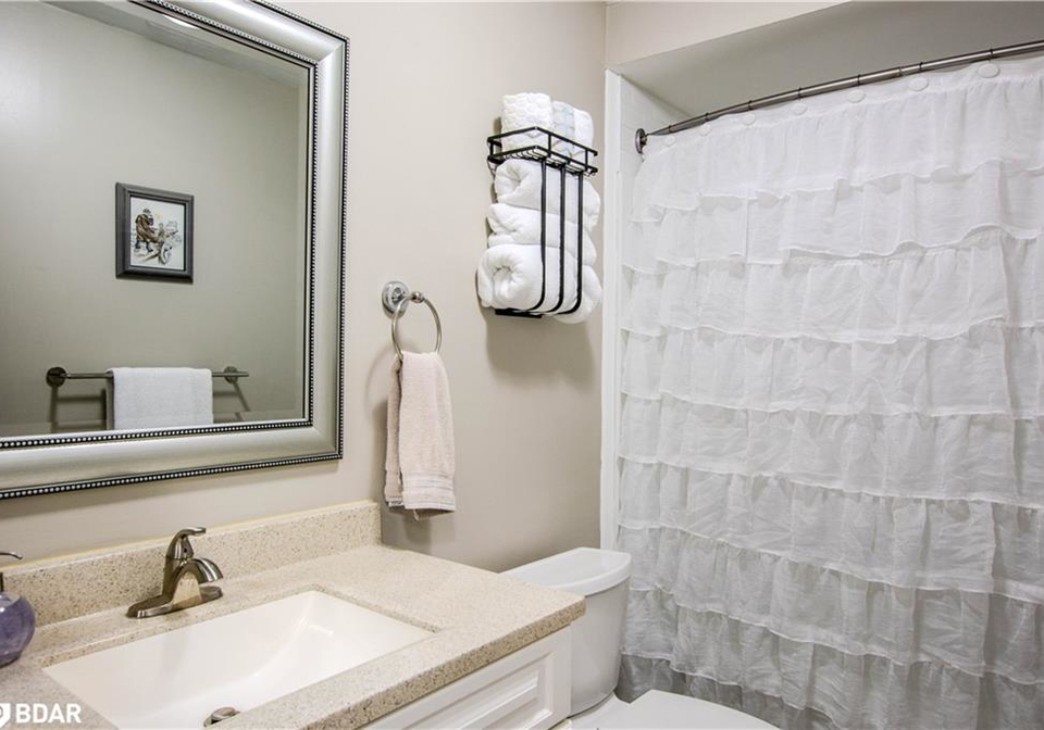 48-shadowood-road-barrie-ontario-40760071