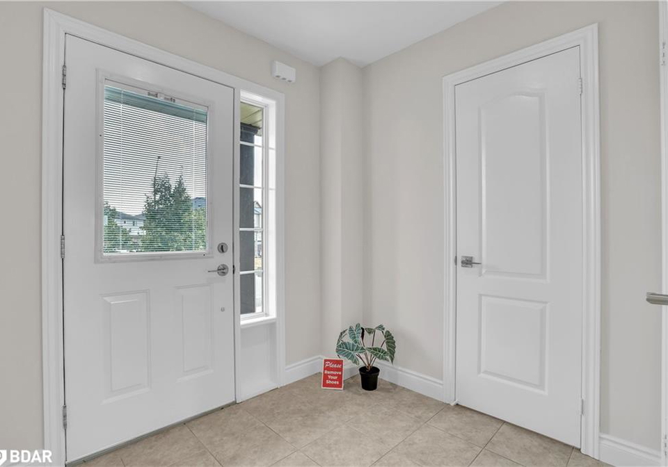 16-admiral-crescent-angus-ontario-40760124