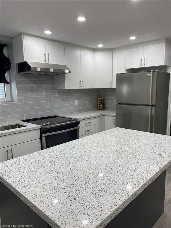 458-village-crescent-kitchener-ontario-40760161