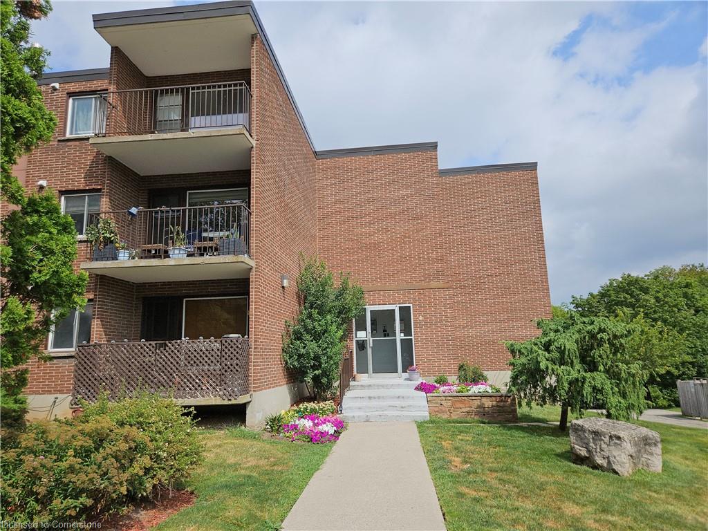 4-avalon-place-kitchener-ontario-40760216