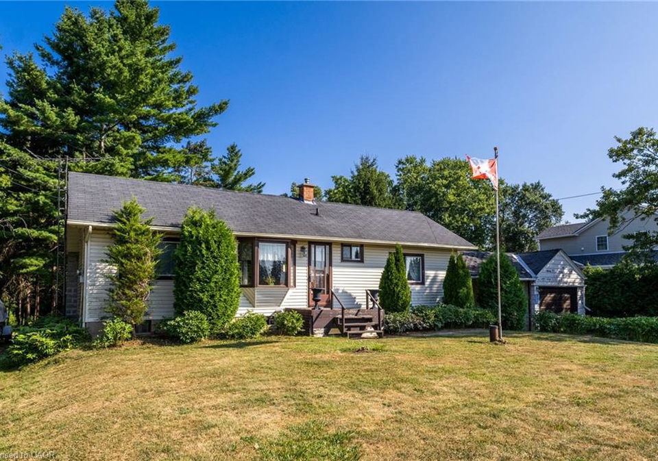 572-parkside-drive-waterdown-ontario-40760295