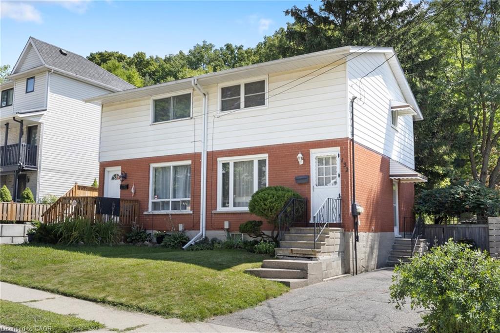 132-maple-street-cambridge-ontario-40760367