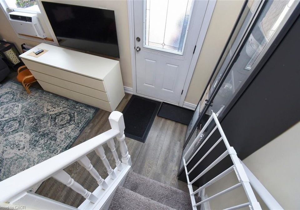 8-douglas-avenue-hamilton-ontario-40760402