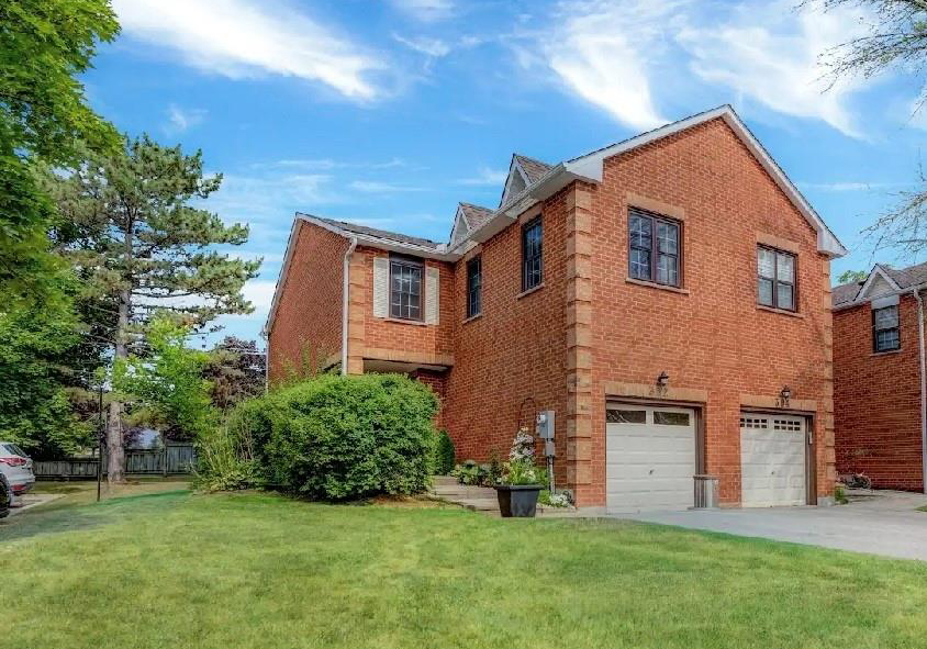 302-wilkes-court-aurora-ontario-40760500