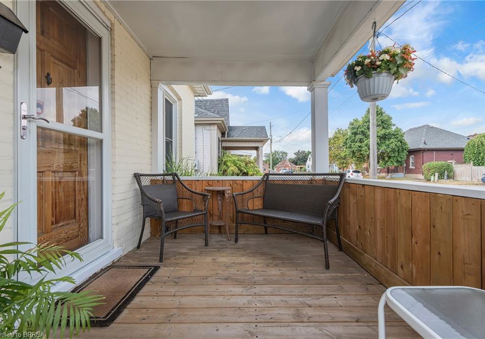 17-blossie-street-brantford-ontario-40760501