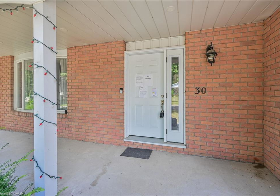 30-carriage-road-simcoe-ontario-40760563
