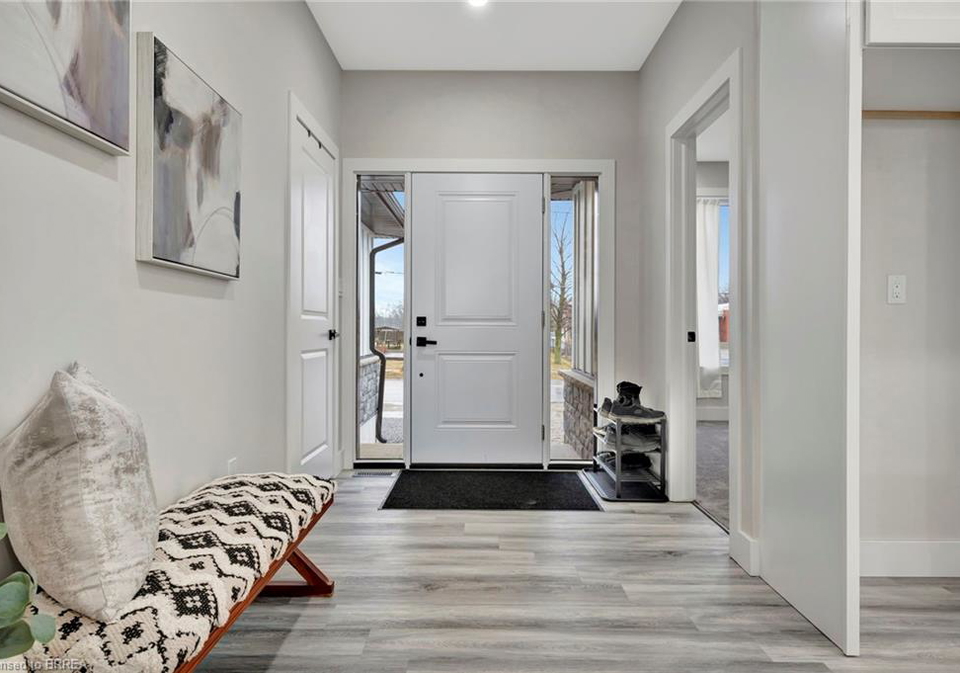 64-queen-street-w-st-williams-ontario-40760567