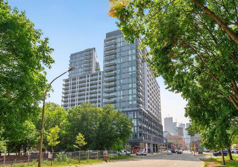 50-power-street-toronto-ontario-40760678