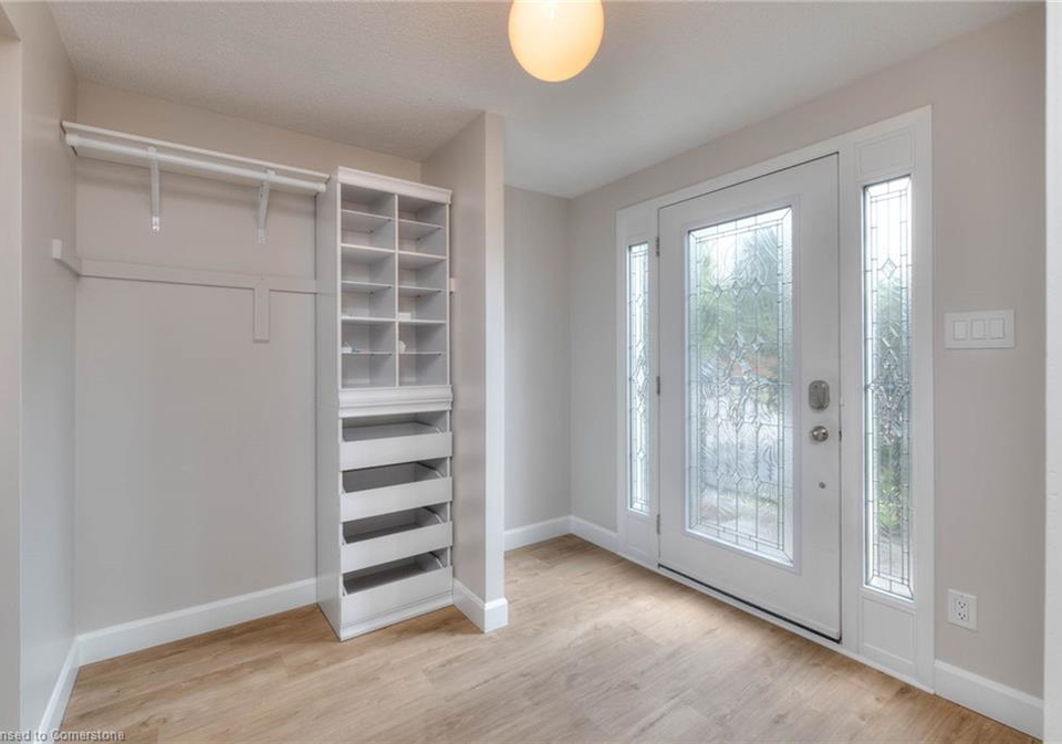 484b-red-river-drive-waterloo-ontario-40760731