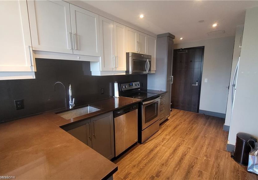 330-phillip-street-waterloo-ontario-40760838