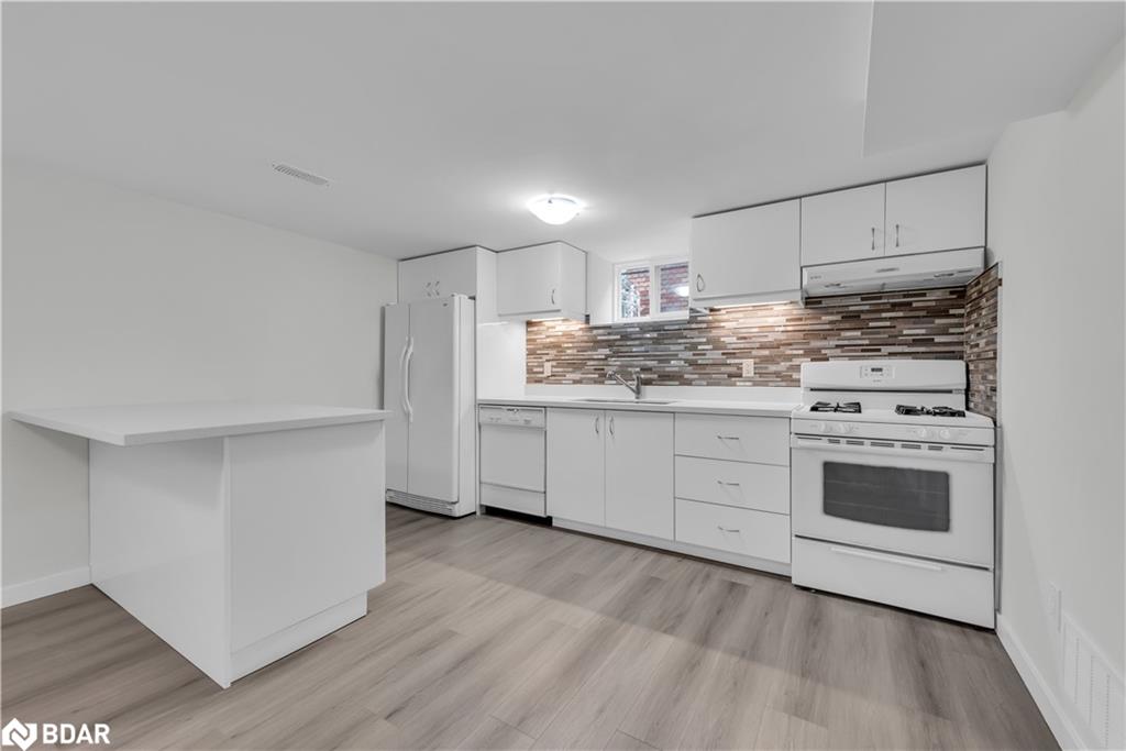 17b-victor-boulevard-hamilton-ontario-40760843