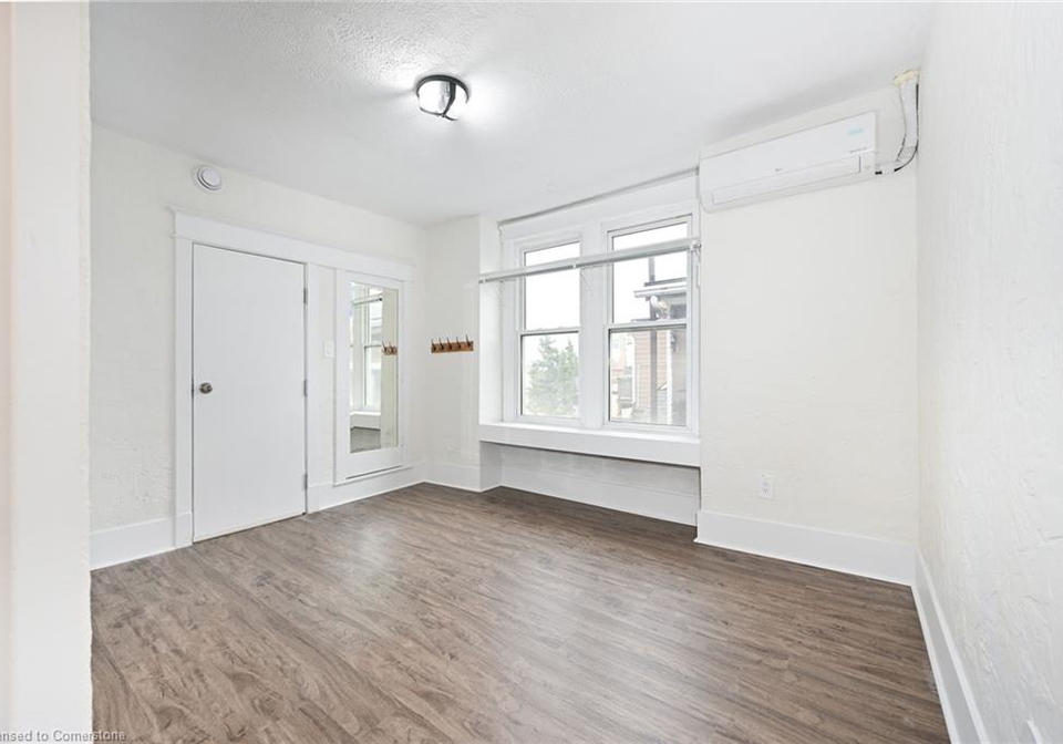 4987-king-street-beamsville-ontario-40760888